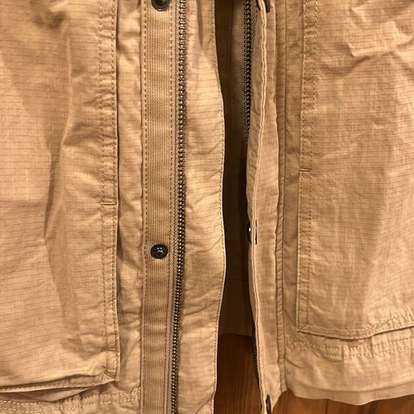 Eddie Bauer Vest😊 - Picture 8 of 12